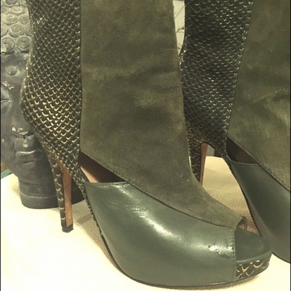 Charles David Designer Y2K leather Suede Snake embossed peep Toe Heels 6.5 - Picture 4 of 8